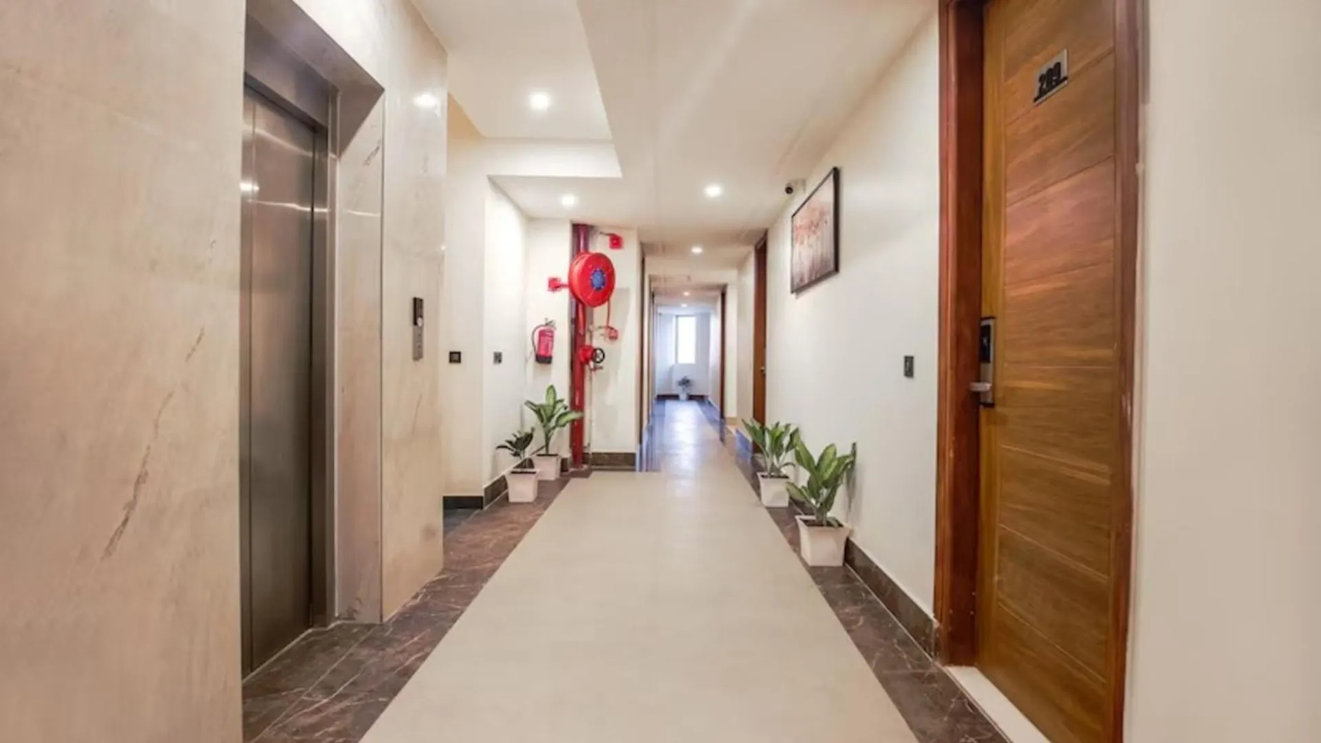 ***  Hotel Sky View - Zirakpur, Chandigarh India
