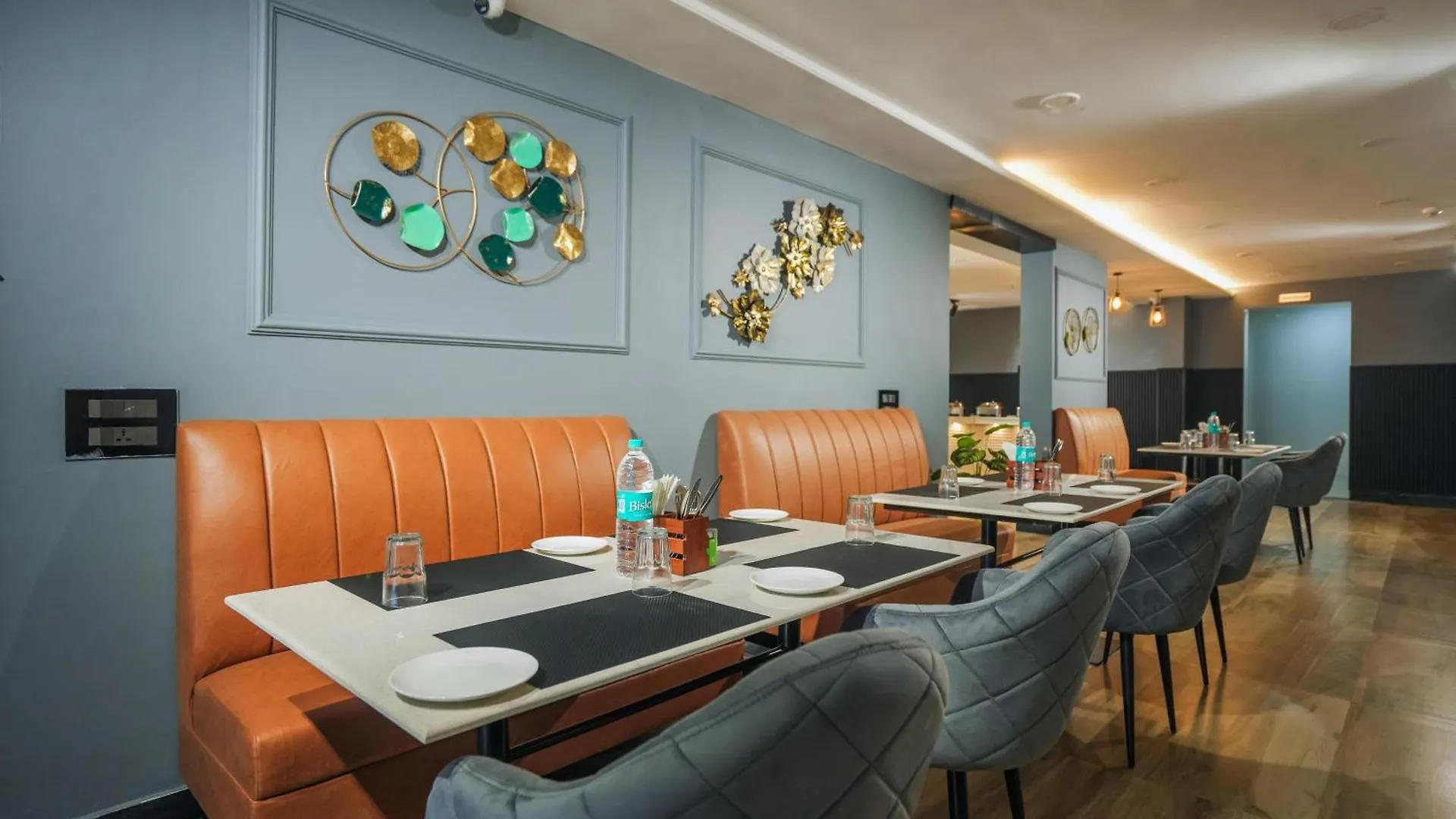 Hotel Sky View - Zirakpur, Chandigarh 3*, Zirakpur India